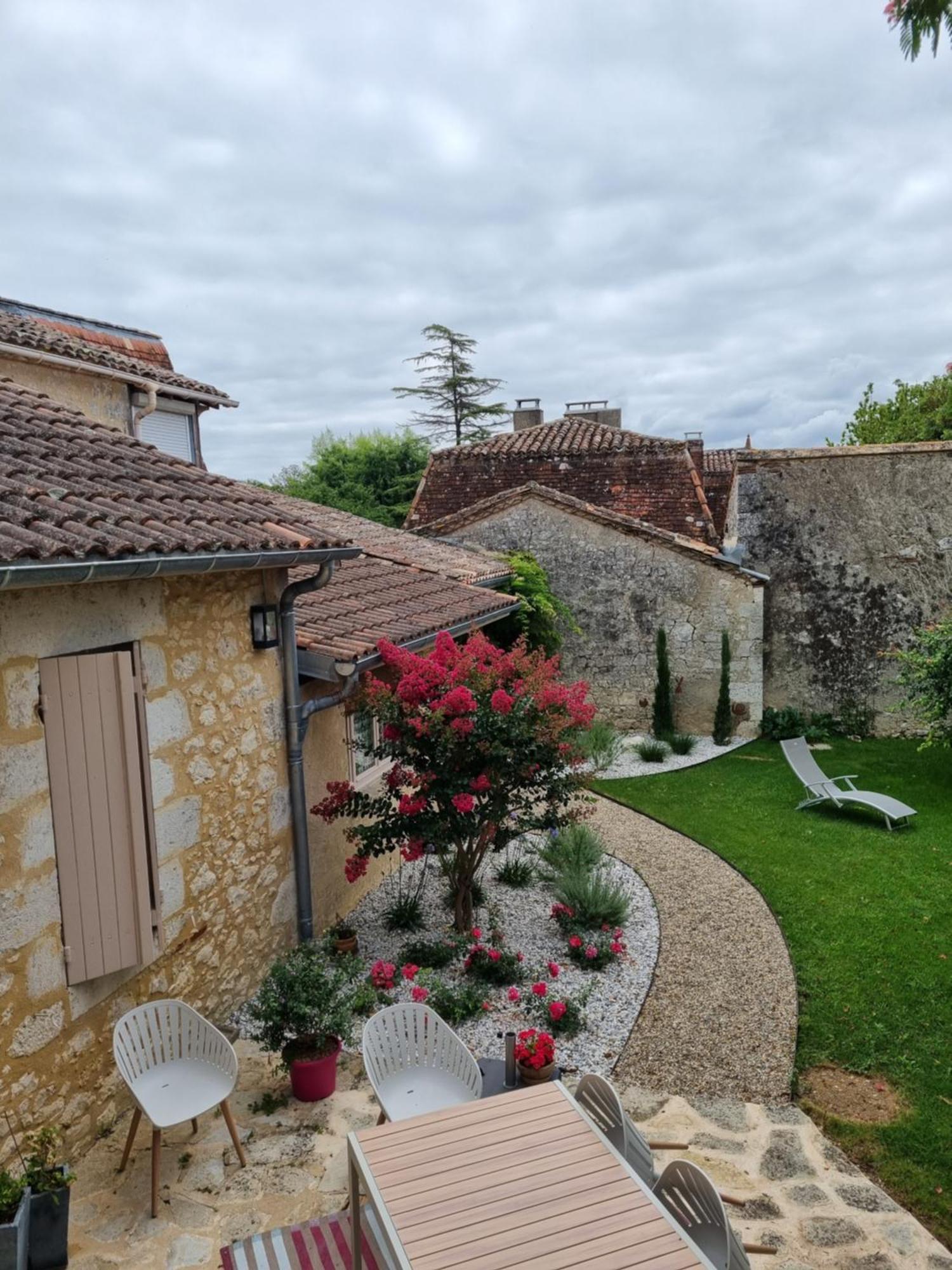 L'Esprit Du 24 Bed and Breakfast Rouffignac-de-Sigoules Eksteriør billede